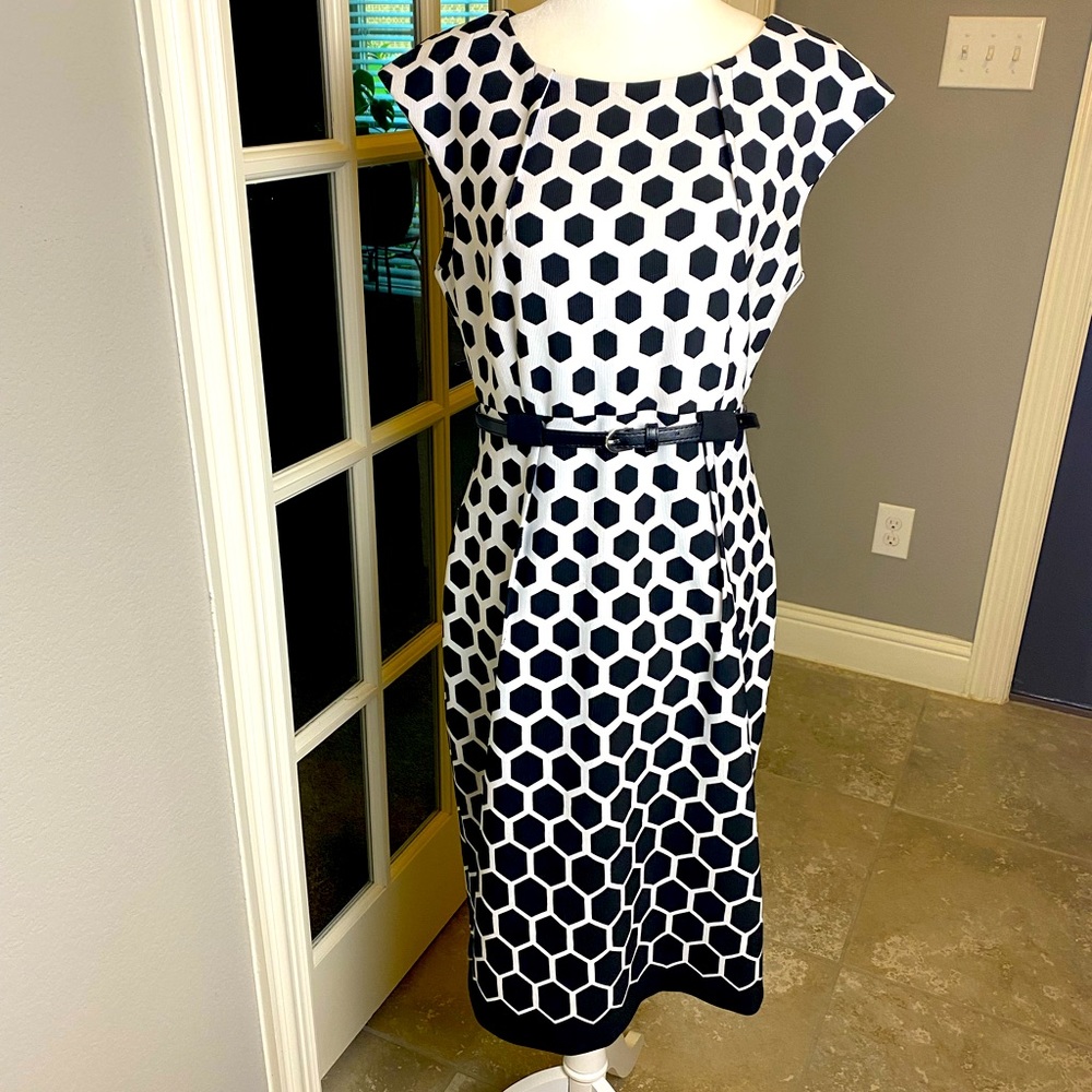 Dress with belt 👗